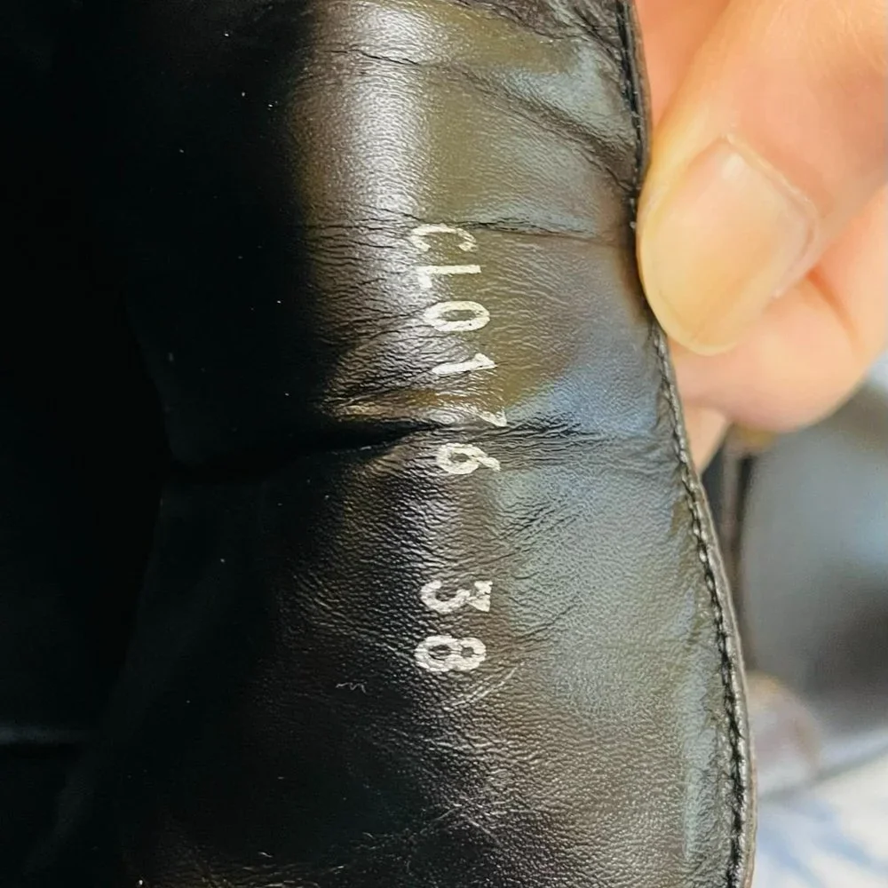 Louis Vuitton "Miami" Brown Ankle Boots (size 38 EU - flat heel) - Picture 16 of 16